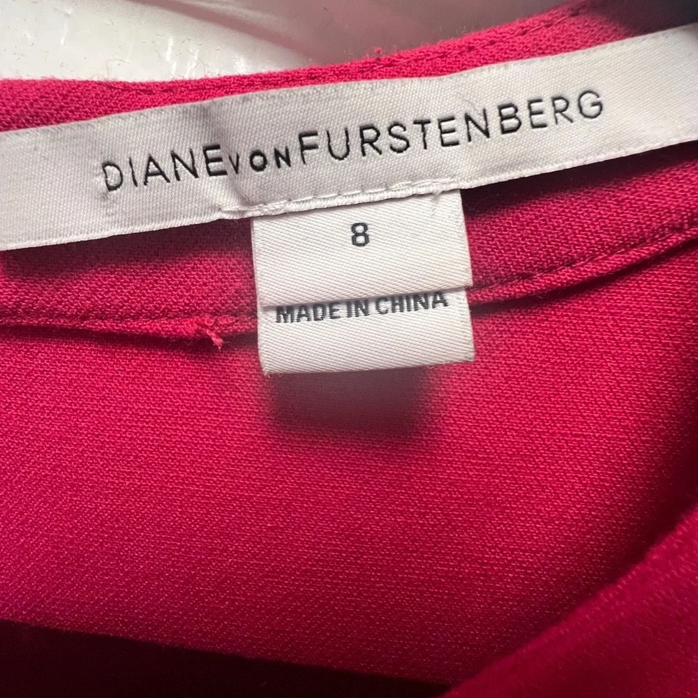 Diane von Furstenberg Sleeveless V-Neck Fuchsia A-Line Dress- Size 8 - Picture 5 of 9